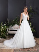 Prinzessinnen Brautkleid mit wundervoller Illusion-Oberteil mit Blumen-Spitze und Tüll. Brautmoden Outlet Köln