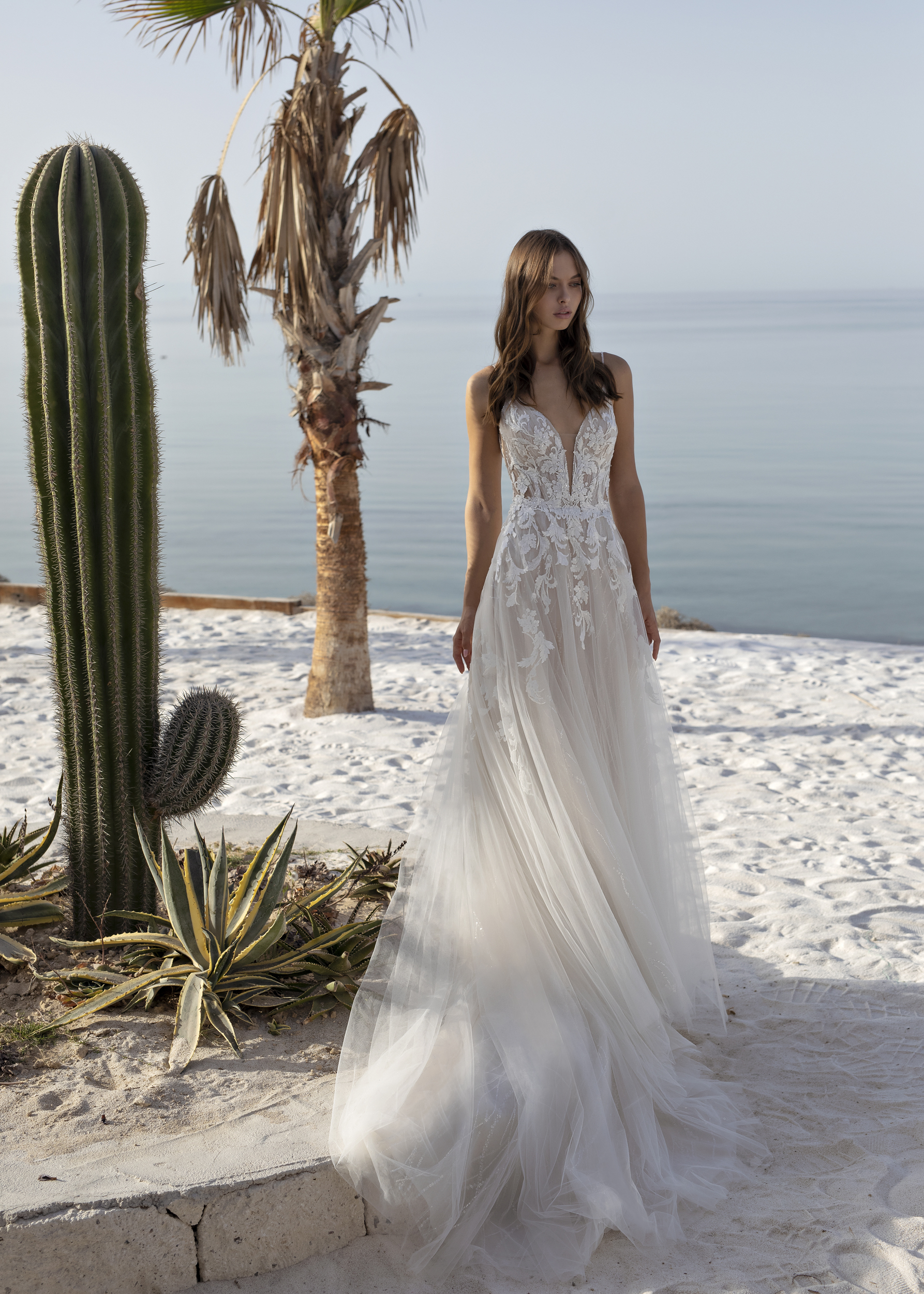 Romantisches wunderschöner mit fließendem mit Tüll-Rock Brautkleid Perlenspitze A-Linien